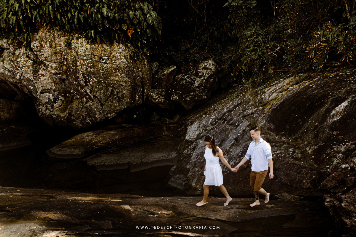 Ensaio praia, guarujá, são paulo, ensaio no nascer do sol, ensaio de casal, ensaio pre casamento, ensaio de casamento, casamento mogi das cruzes, casamento alto tietê, decoração de casamento, azul do ceú