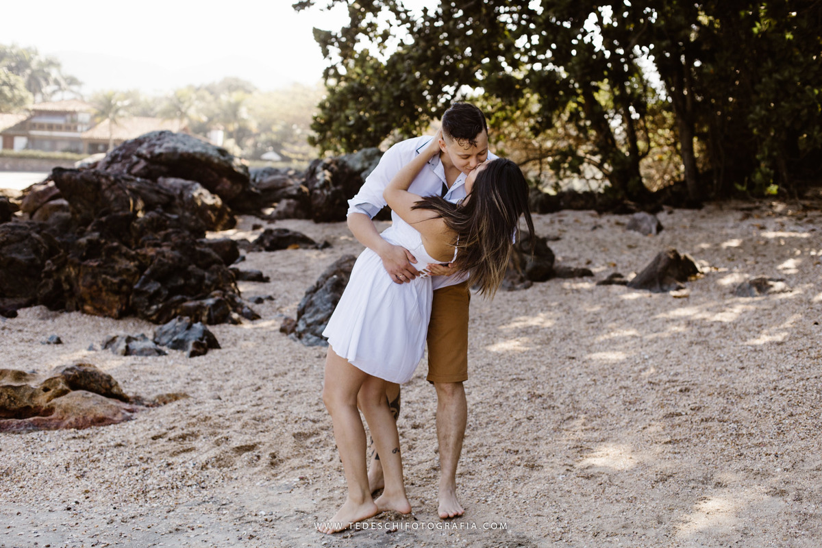 Ensaio praia, guarujá, são paulo, ensaio no nascer do sol, ensaio de casal, ensaio pre casamento, ensaio de casamento, casamento mogi das cruzes, casamento alto tietê, decoração de casamento, azul do ceú