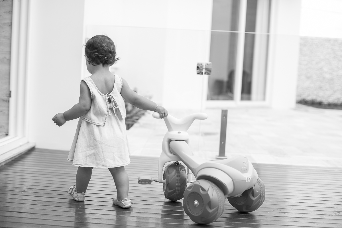 Ensaio gestante da Lilian e Alex com Gustavo Sousa fotografia em Curitiba. Book em externa. Na casa da Luiza