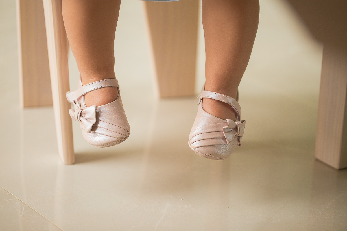 Ensaio gestante da Lilian e Alex com Gustavo Sousa fotografia em Curitiba. Book em externa. pés dod bebê