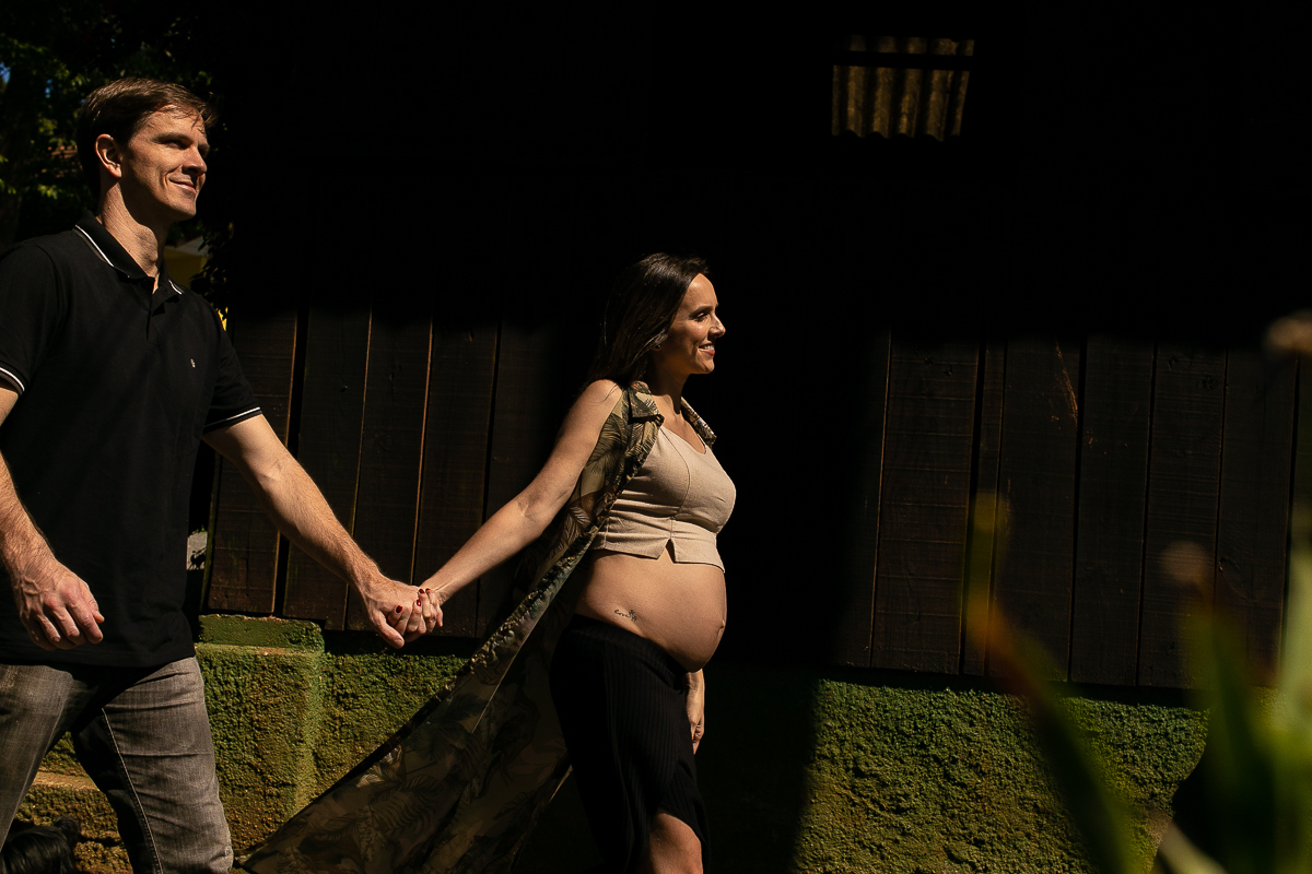 Gustavo Sousa fotografia em ensaio família e gestante na fazenda e haras perto de Curitiba. passando no haras
