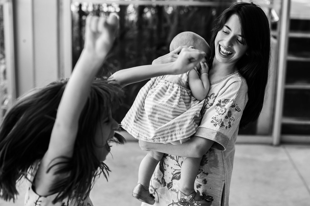 Gustavo Sousa Fotografia em ensaio família. Mesmo tendo estúdio em Curitiba atendeu em Belo Horizonte. Book família emocionante. Atendemos em Curitiba.