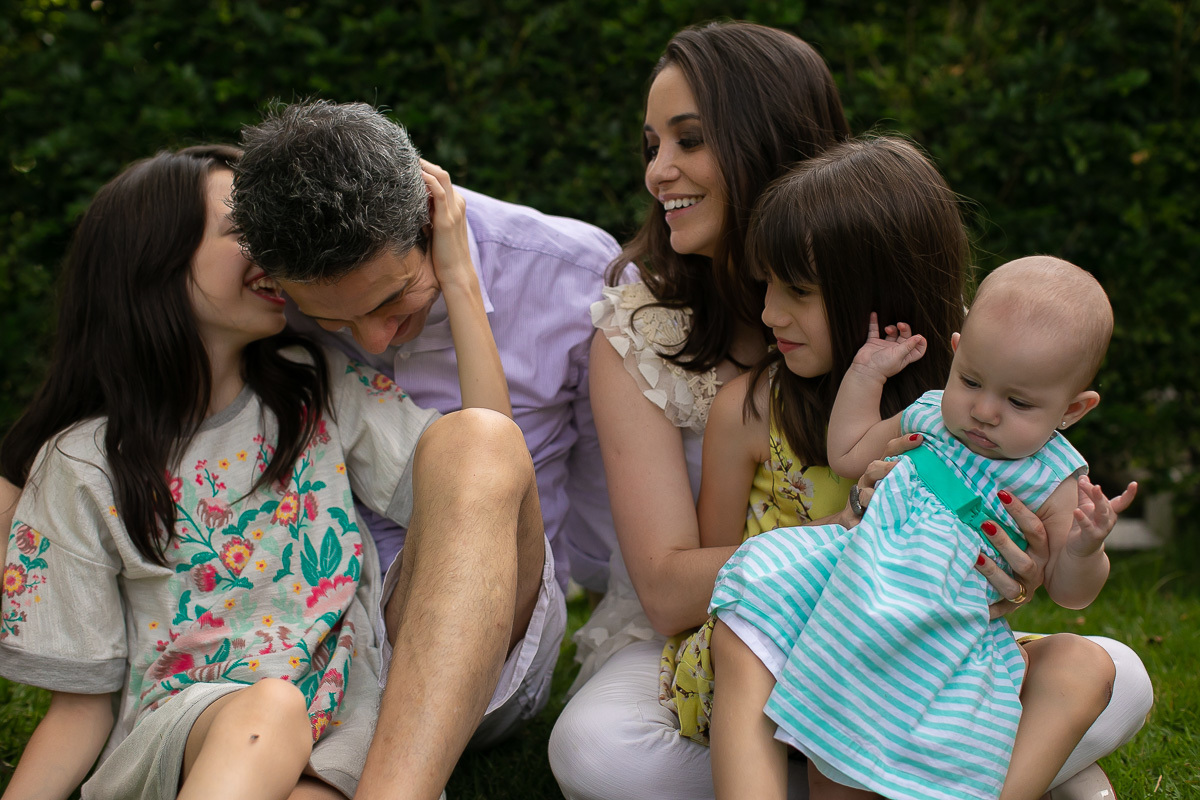 Gustavo Sousa Fotografia em ensaio família. Mesmo tendo estúdio em Curitiba atendeu em Belo Horizonte. Book família emocionante. Atendemos em Curitiba.