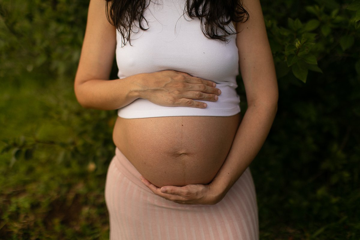 Gustavo Sousa Fotografia em um ensaio gestante na região de Curitiba. Ensaio ao ar livre feito com muito amor e carinho. 