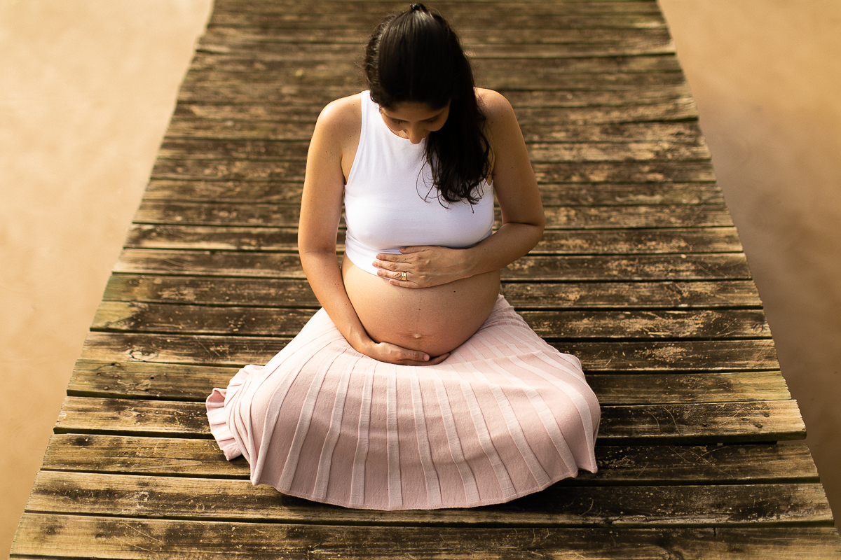 Gustavo Sousa Fotografia em um ensaio gestante na região de Curitiba. Ensaio ao ar livre feito com muito amor e carinho. 