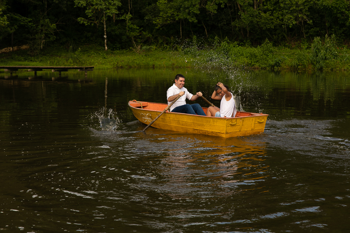Gustavo Sousa Fotografia em um ensaio gestante na região de Curitiba. Ensaio ao ar livre feito com muito amor e carinho. 