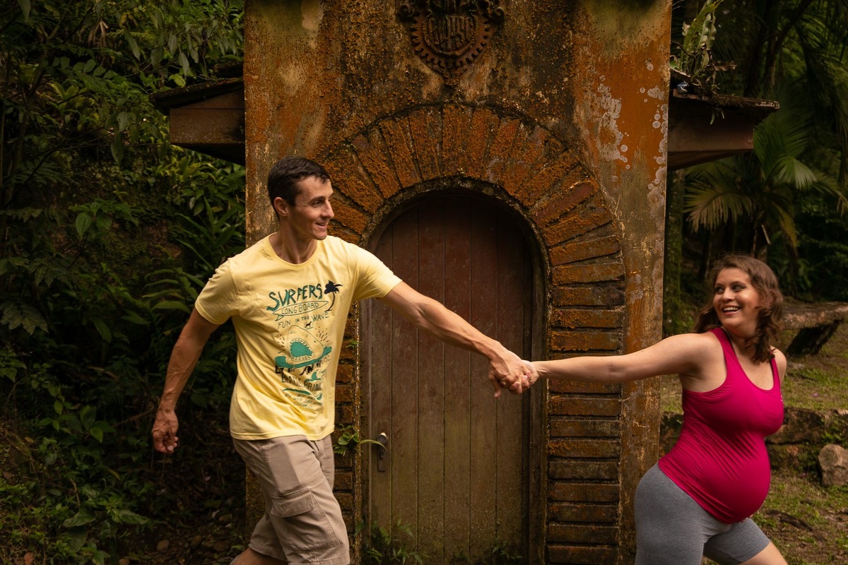 Gustavo Sousa Fotografia. Fotografa em Maringá PR ensaio e book gestante. Ar livre e externa