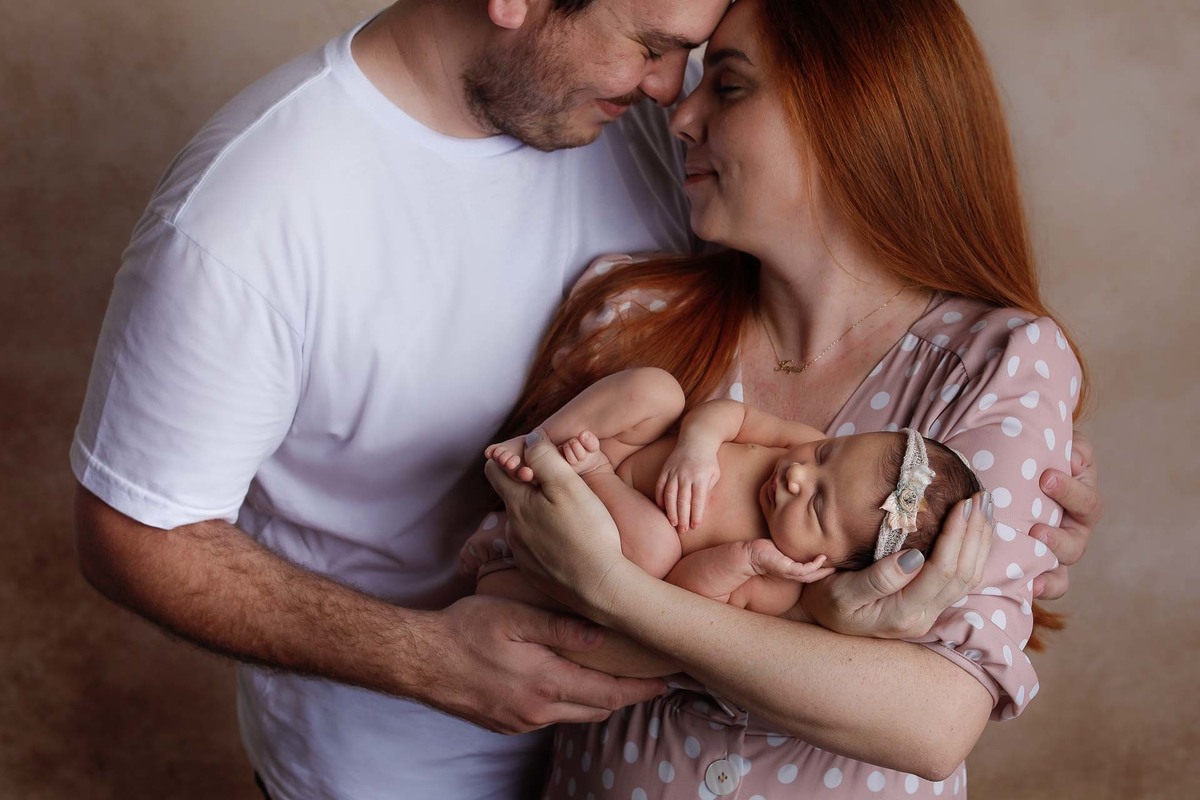 Gustavo Sousa fotografia ensaio de recém-nascido newborn em Maringá.