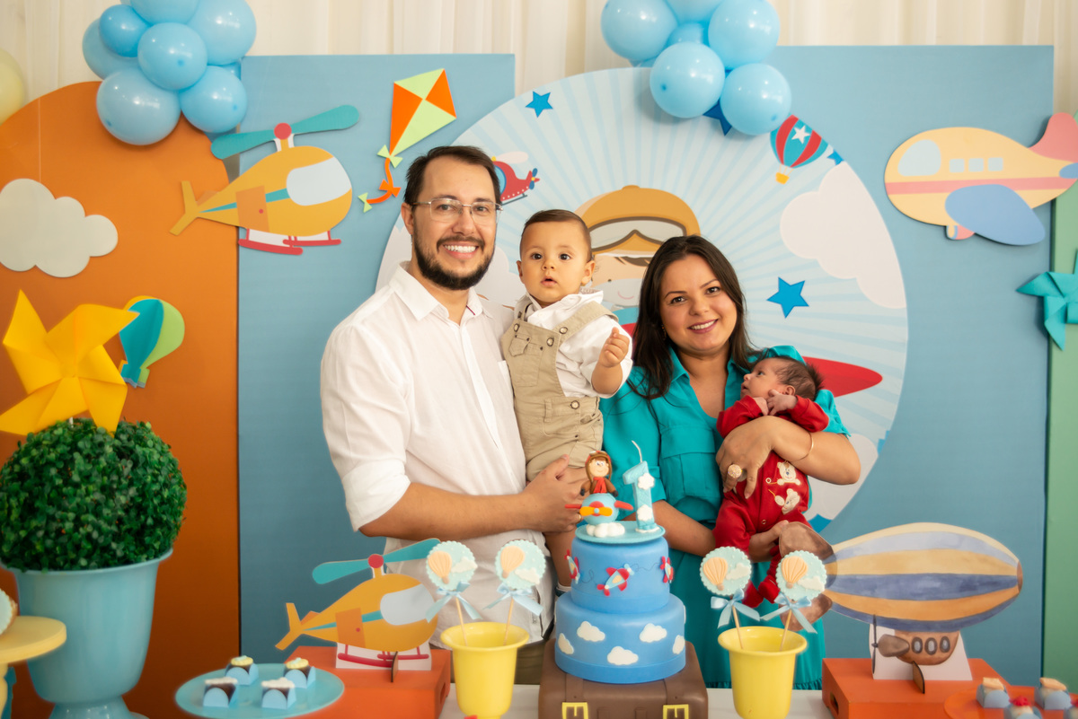 Foto de família na Decoração de festa infantil urso aviador