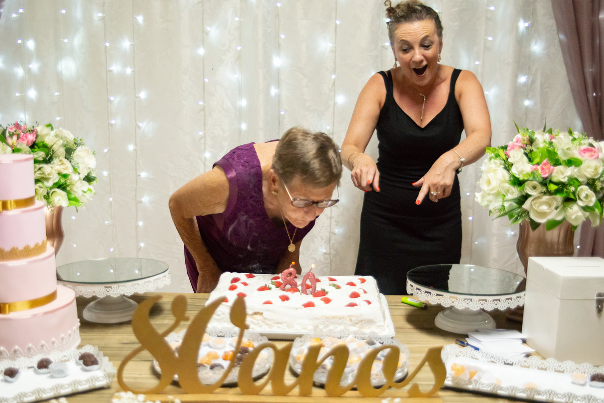 Apagando as velinhas de 80 anos