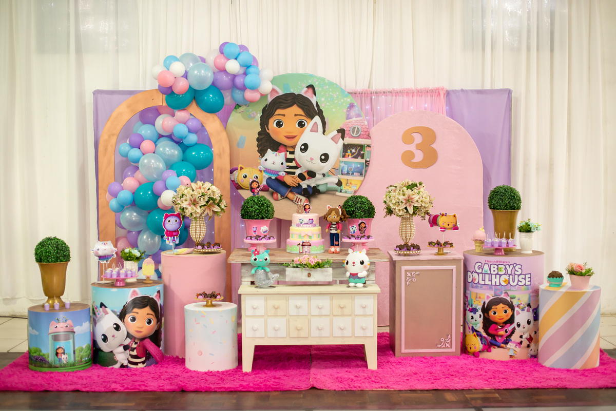 Decoração de festa infantil Casa de Boneca da Gabby