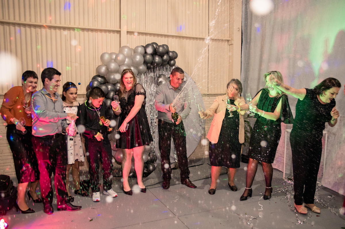 festa de 15 anos, estourando a espumante