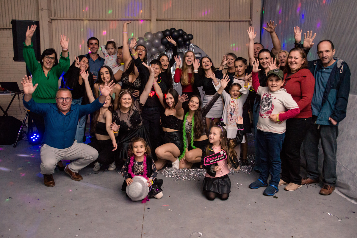 festa de 15 anos, foto com os convidados