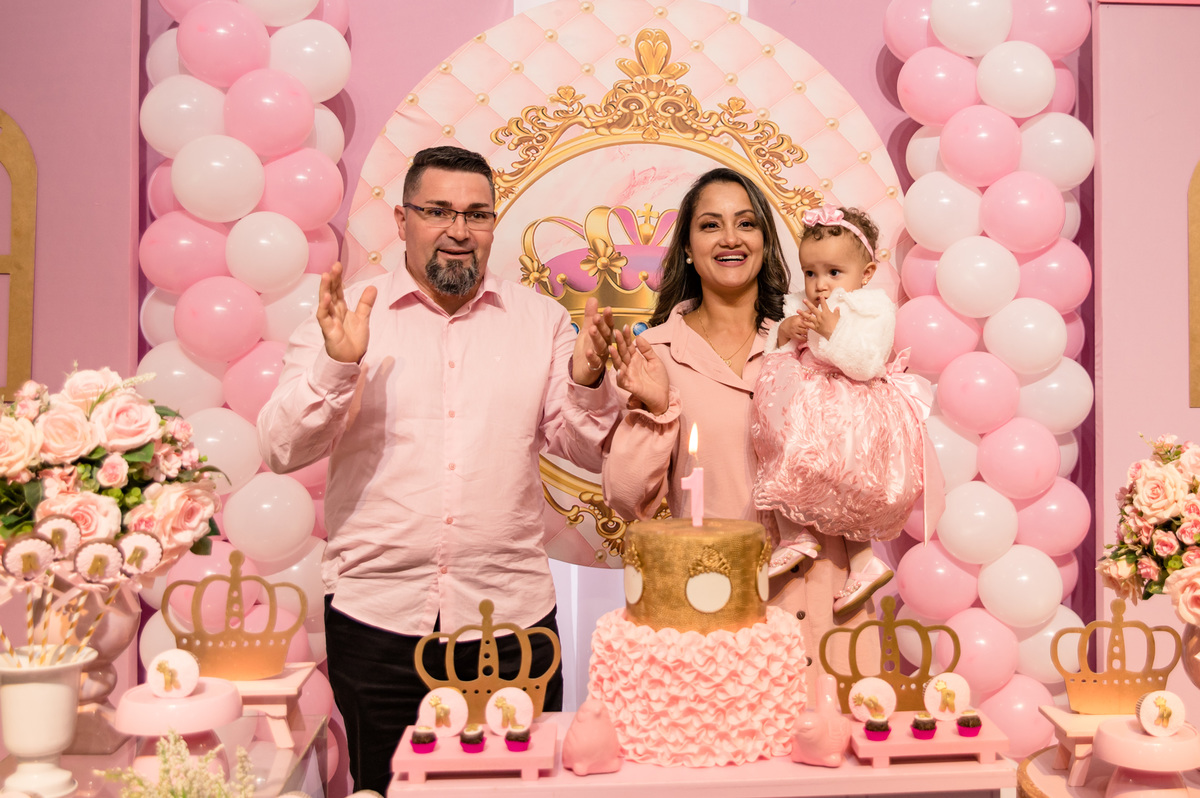 festa de aniversário infantil - decoração princesa, hora do parabéns 