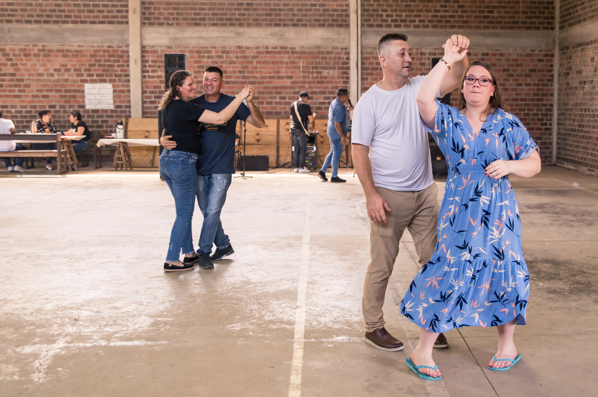 Festa de Primeira Comunhão - Muda Boi - hora do baile com música ao vivo