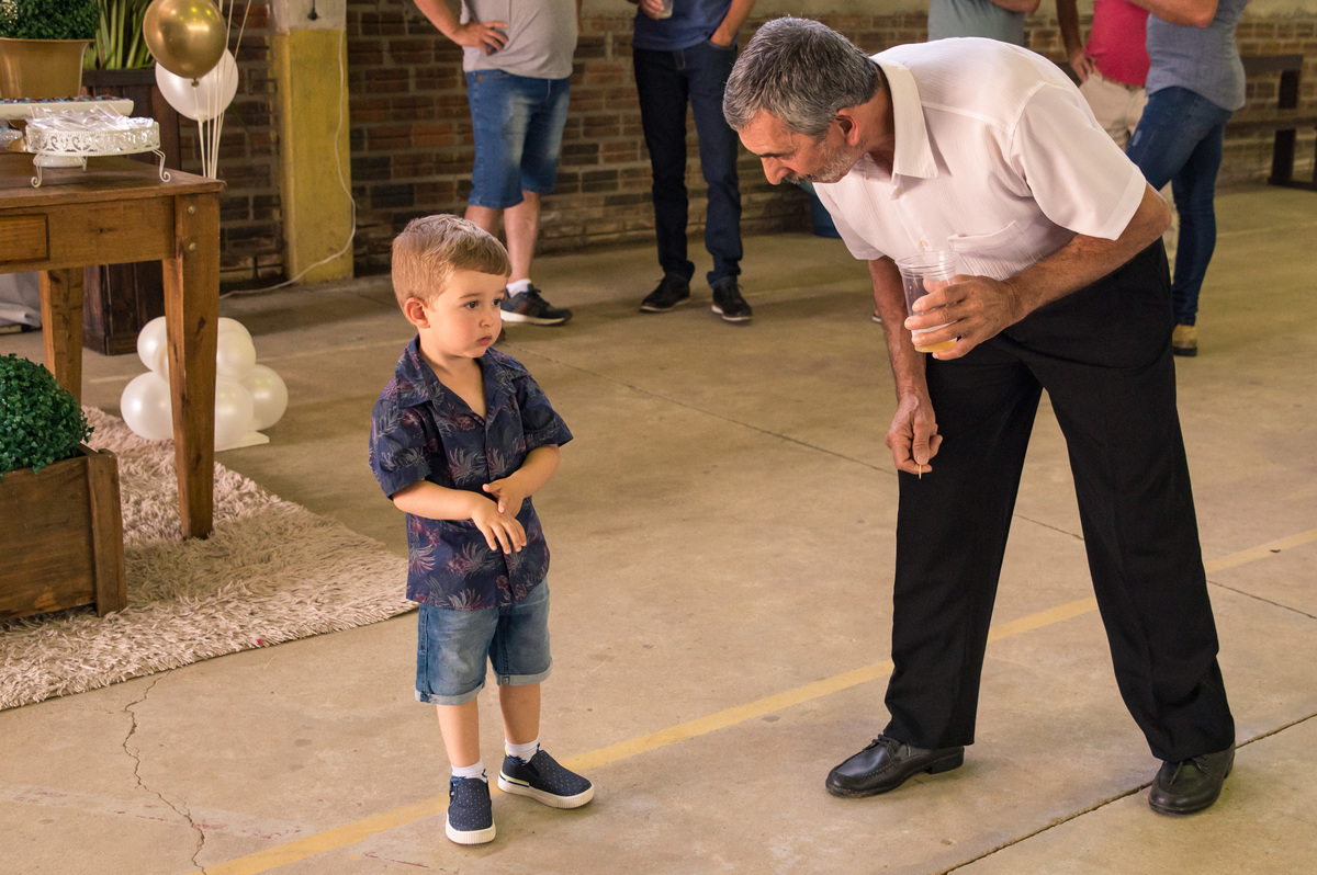 Festa de Primeira Comunhão - Muda Boi - criança com idoso