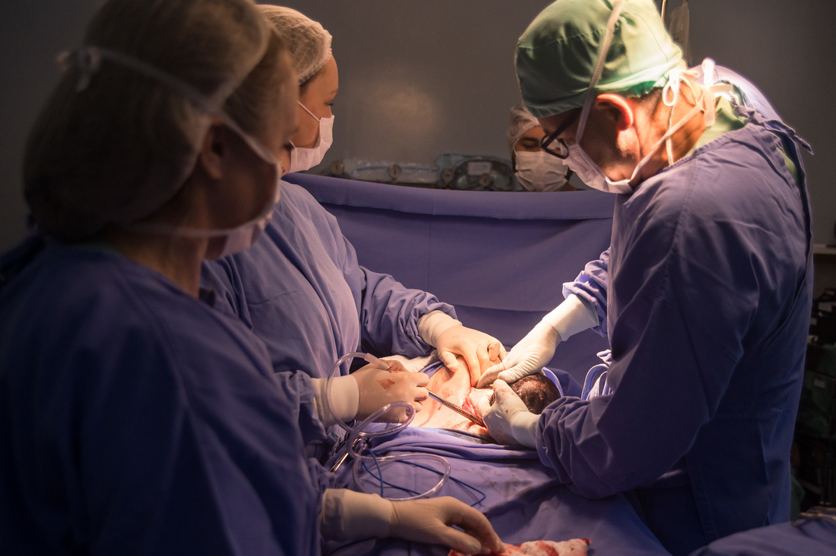 documental de parto bebê nascendo