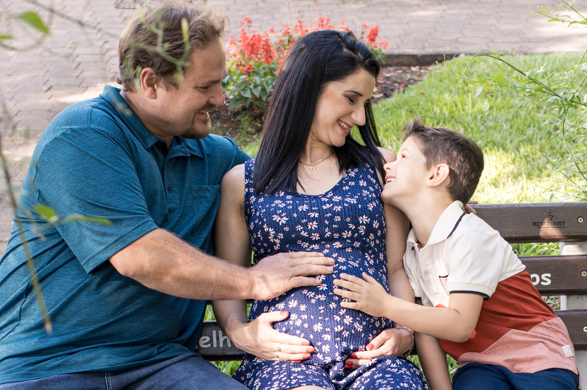 Ensaio de gestante em família em Brochier