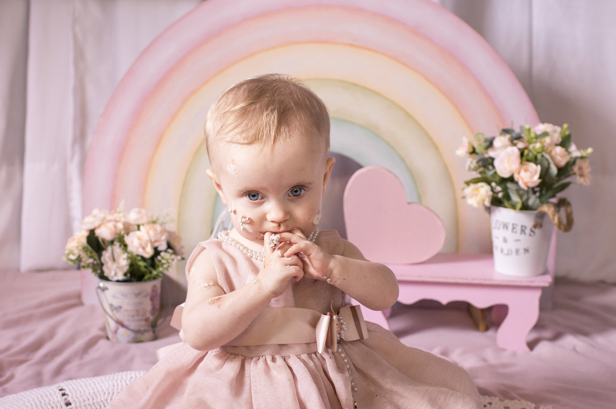 Ensaio de um aninho com smash the cake - lambuzar com bolo