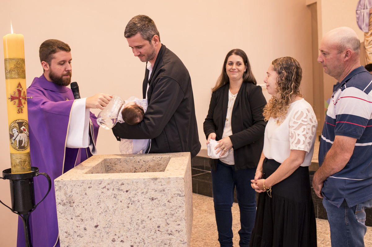 Batizado na Paróquia Sagrado Coração de Jesus - Montenegro - RS - Fotógrafa Claudia Walllauer