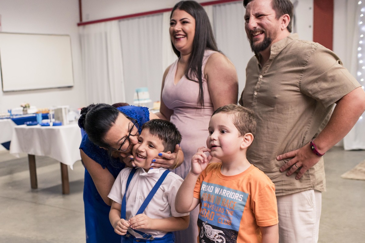 carinho de vó na homenagem de 60 anos