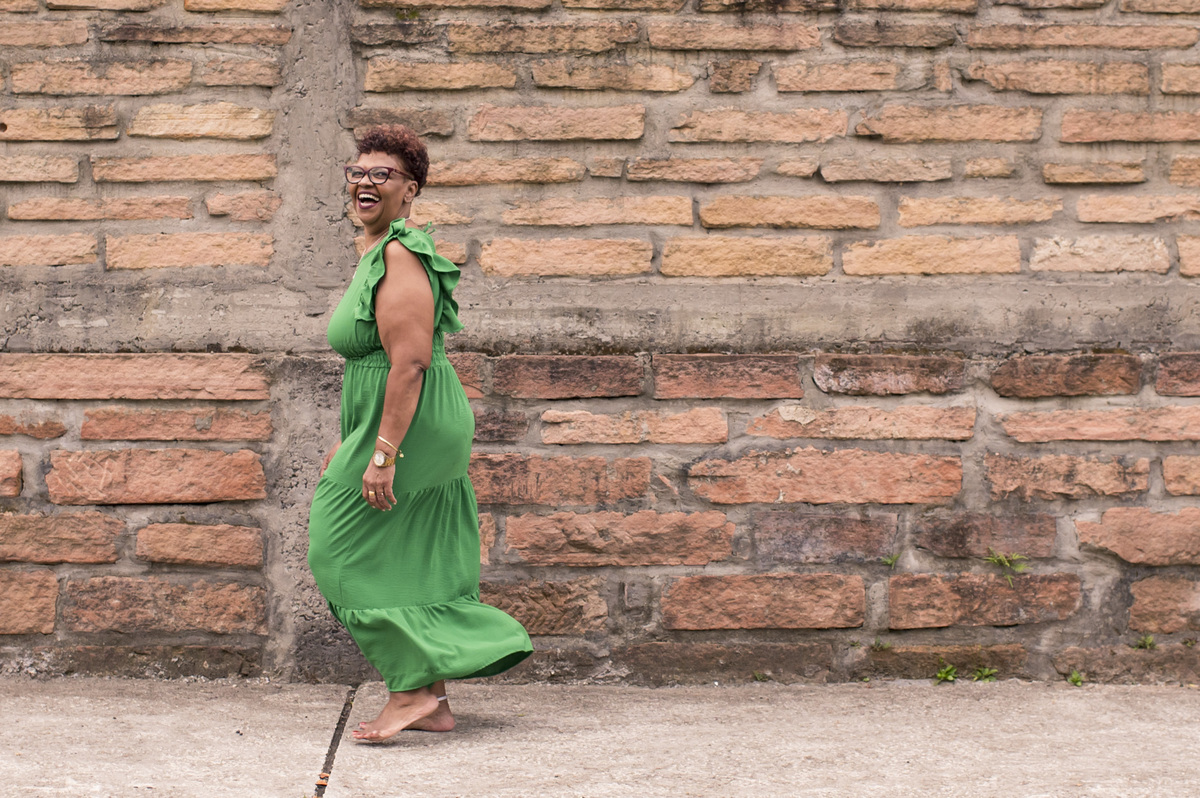 Ensaio externo feminino em Montenegro