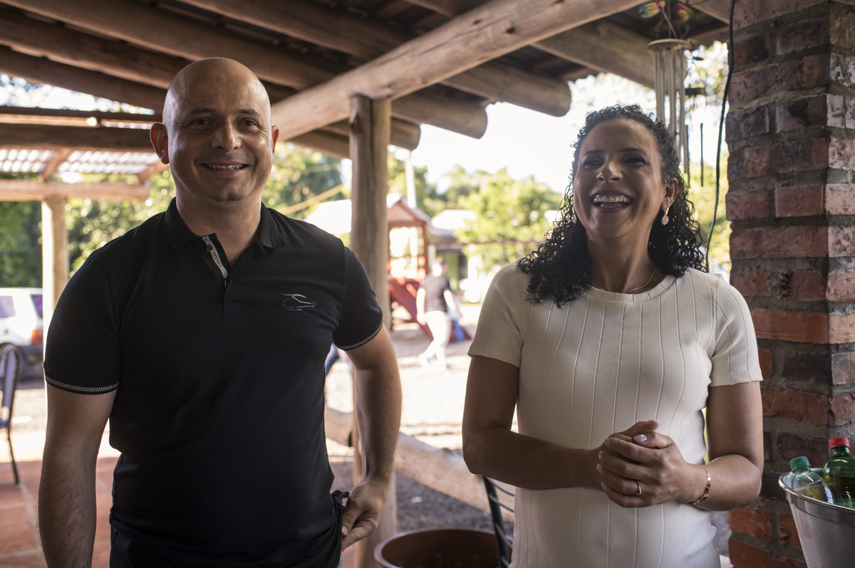 chá de bebê, pais anunciando os dindos, padrinhos