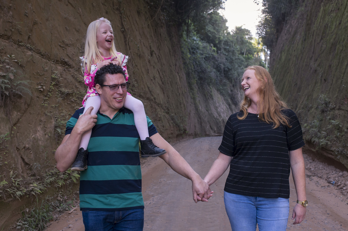 ensaio externo de família em Bom Princípio no paredão