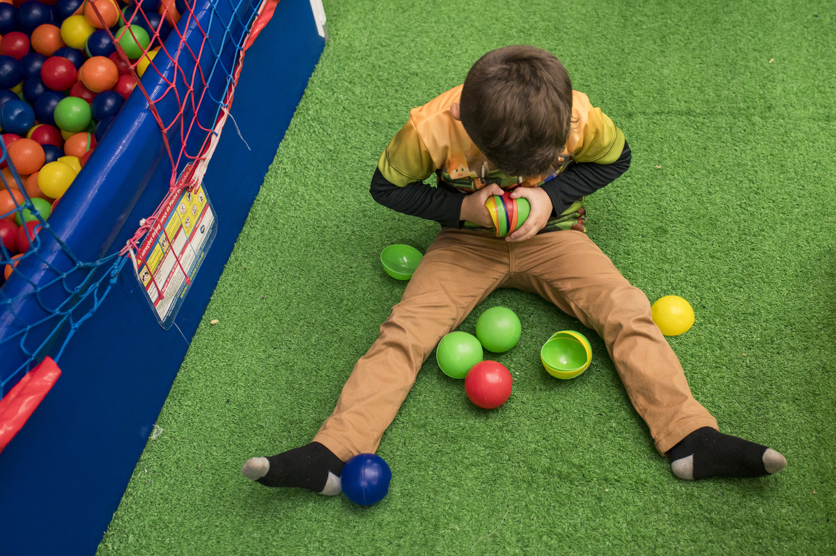 festa infantil, criança brincando