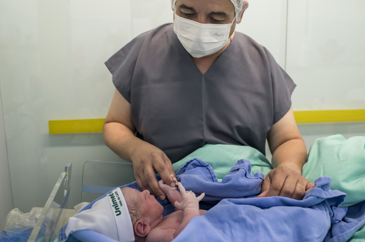 documental de parto, papai e bebê