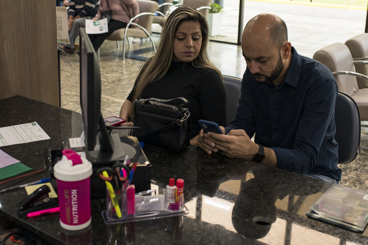 Documental de parto, casal fazendo a internação no hospital unimed vale do caí