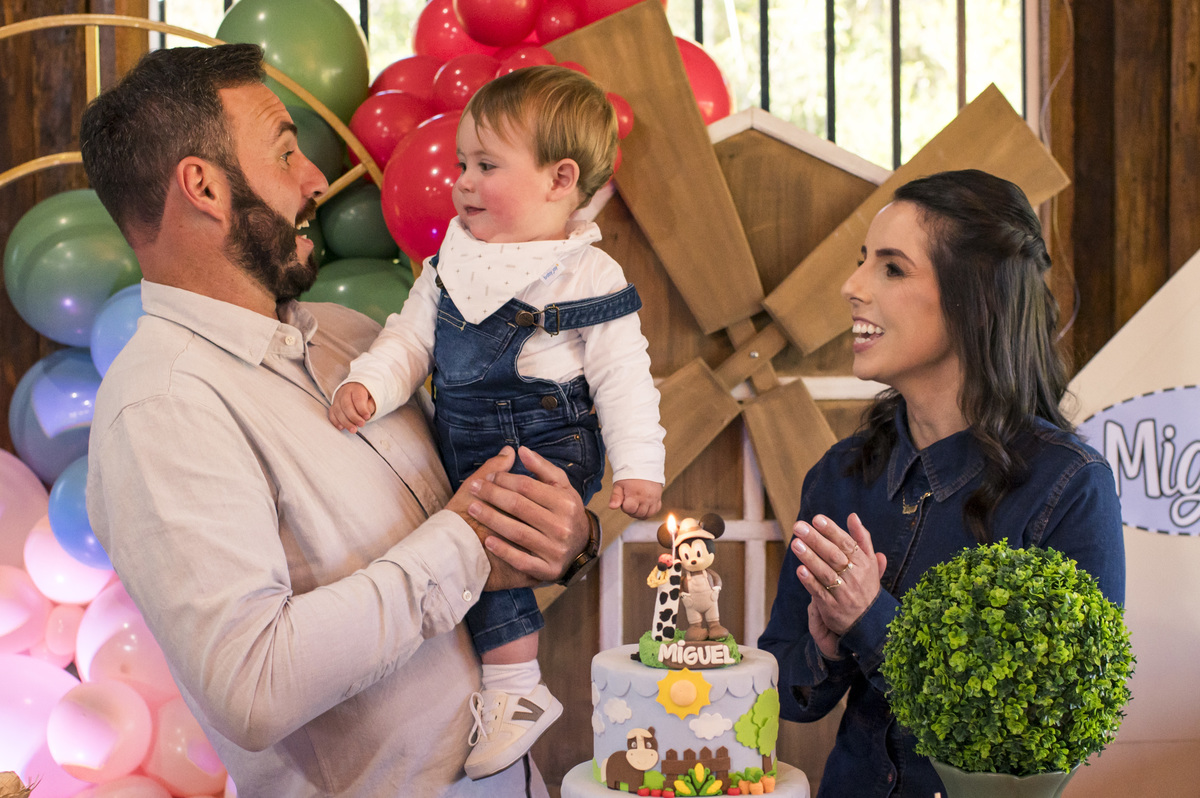 Festa de aniversário infantil - decoração fazendinha, hora do parabéns simtri - triunfo - rs