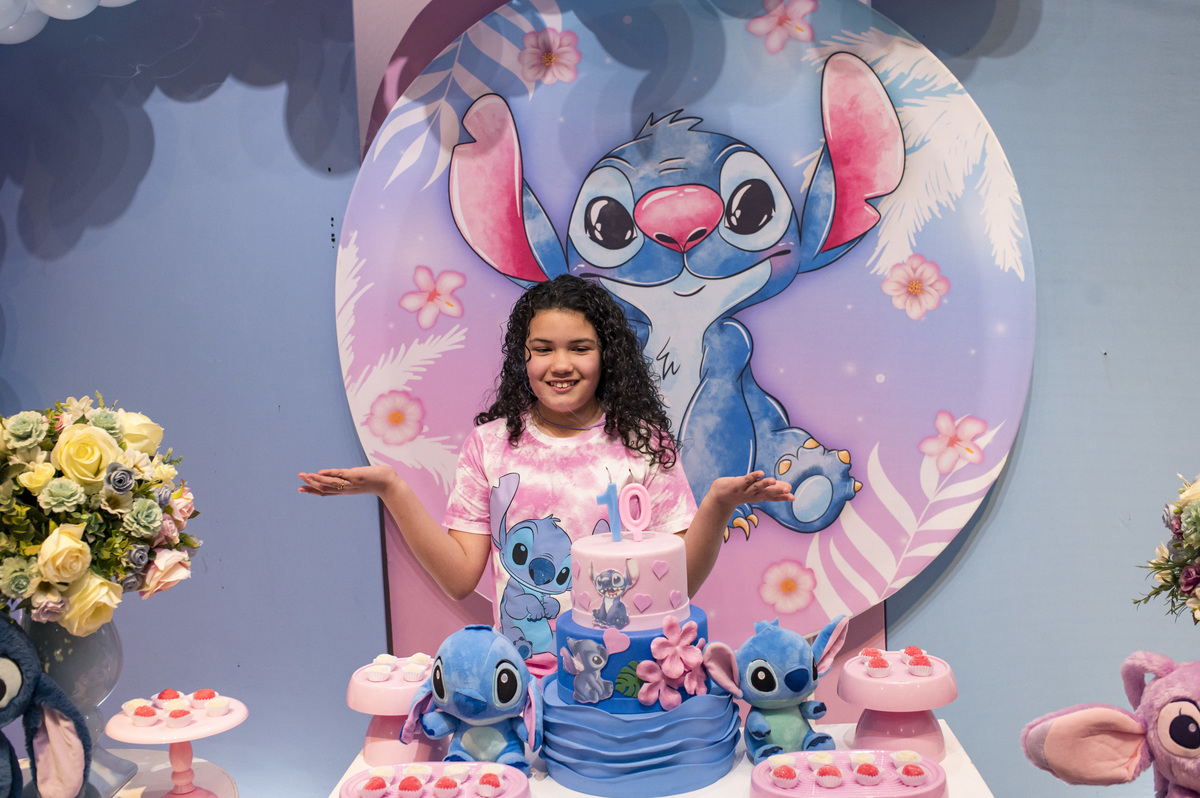 Festa de aniversário infantil - ArfFestas Kids - decoração Lilo e Stitch - fotógrafa Claudia Wallauer hora dos parabéns