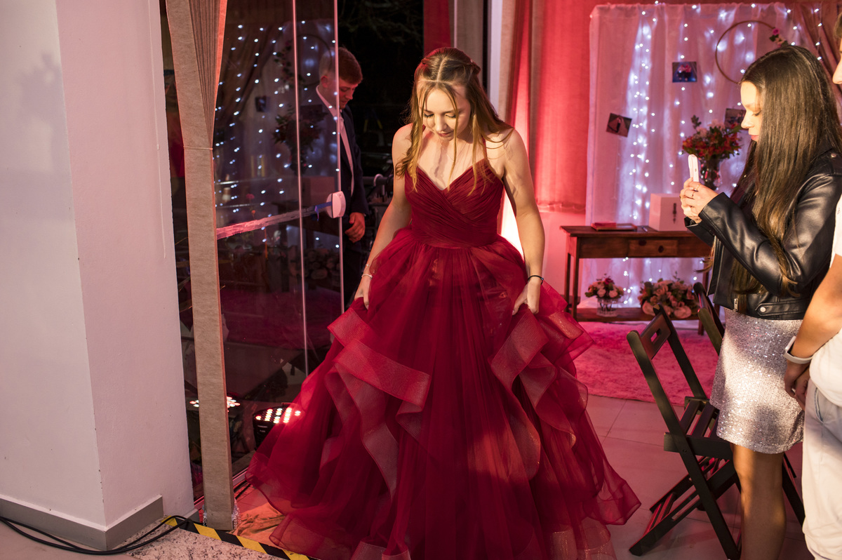 Festa de 15 anos, debutante chegando na festa
