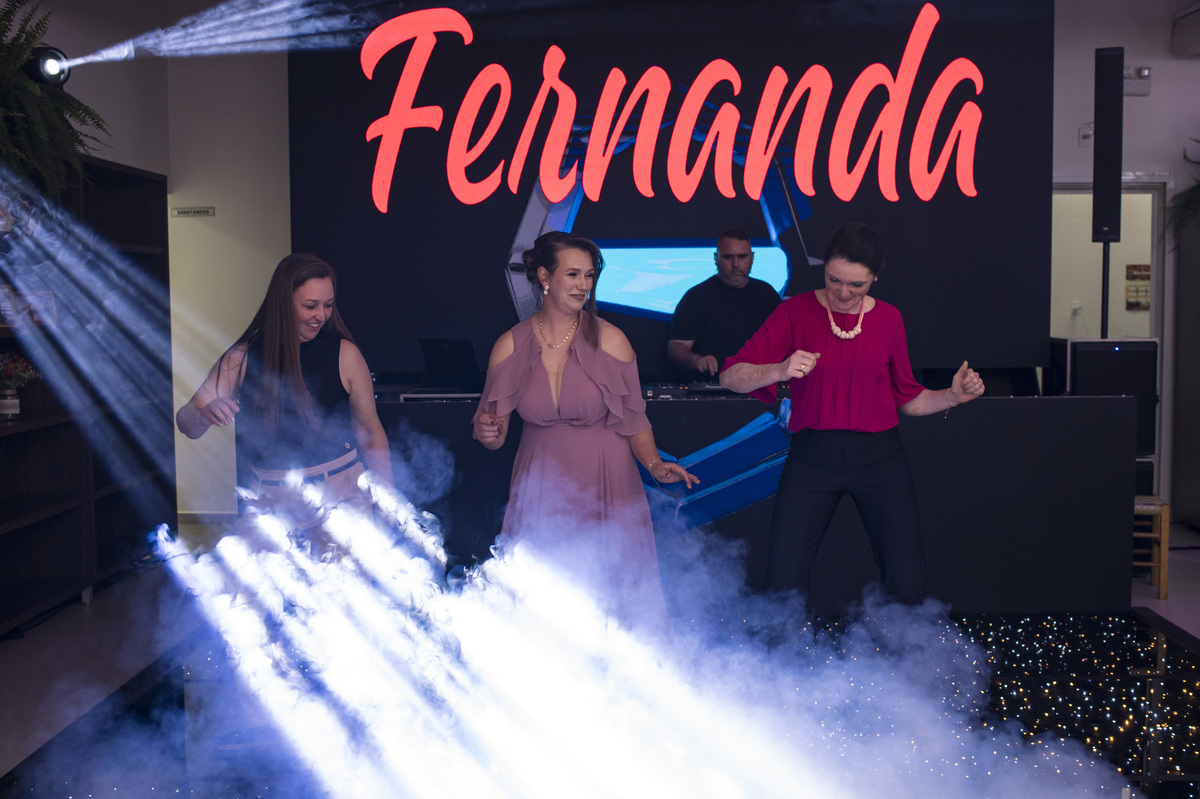 Festa de 15 anos, abertura da balada