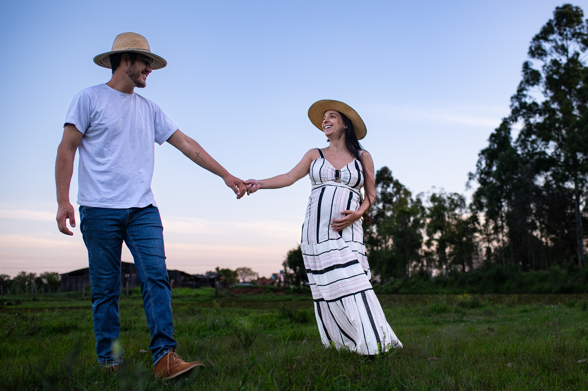 Ensaio de gestante de Gêmeos no interior de Triunfo - fotógrafa Claudia Wallauer