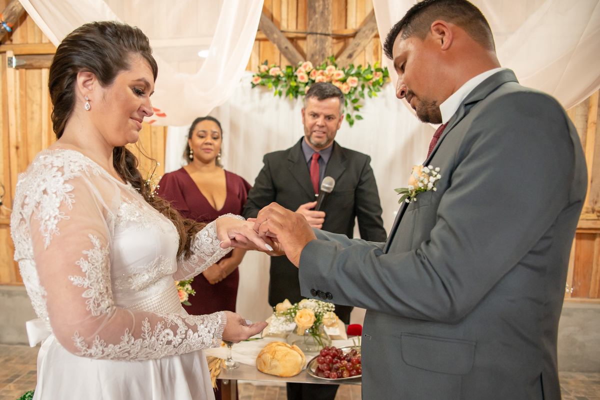 troca de alianças no casamento