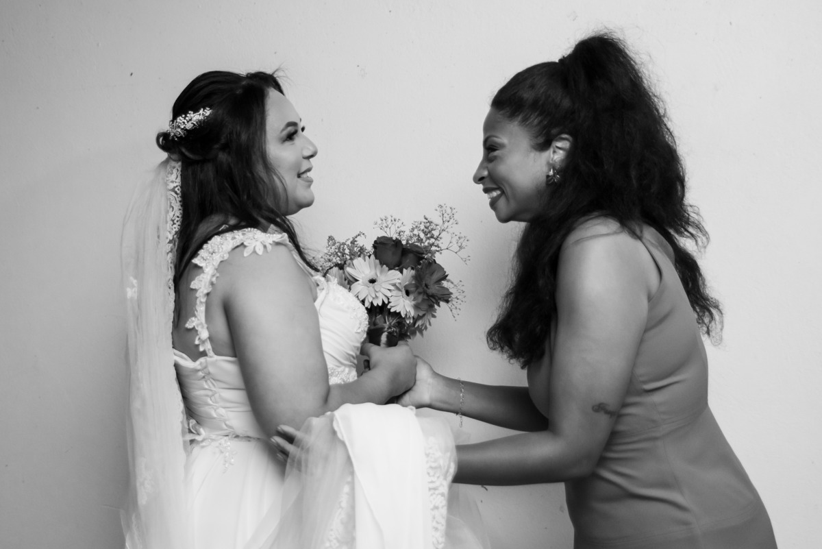 momentos antes de entrar na cerimônia de casamento com cerimonialista