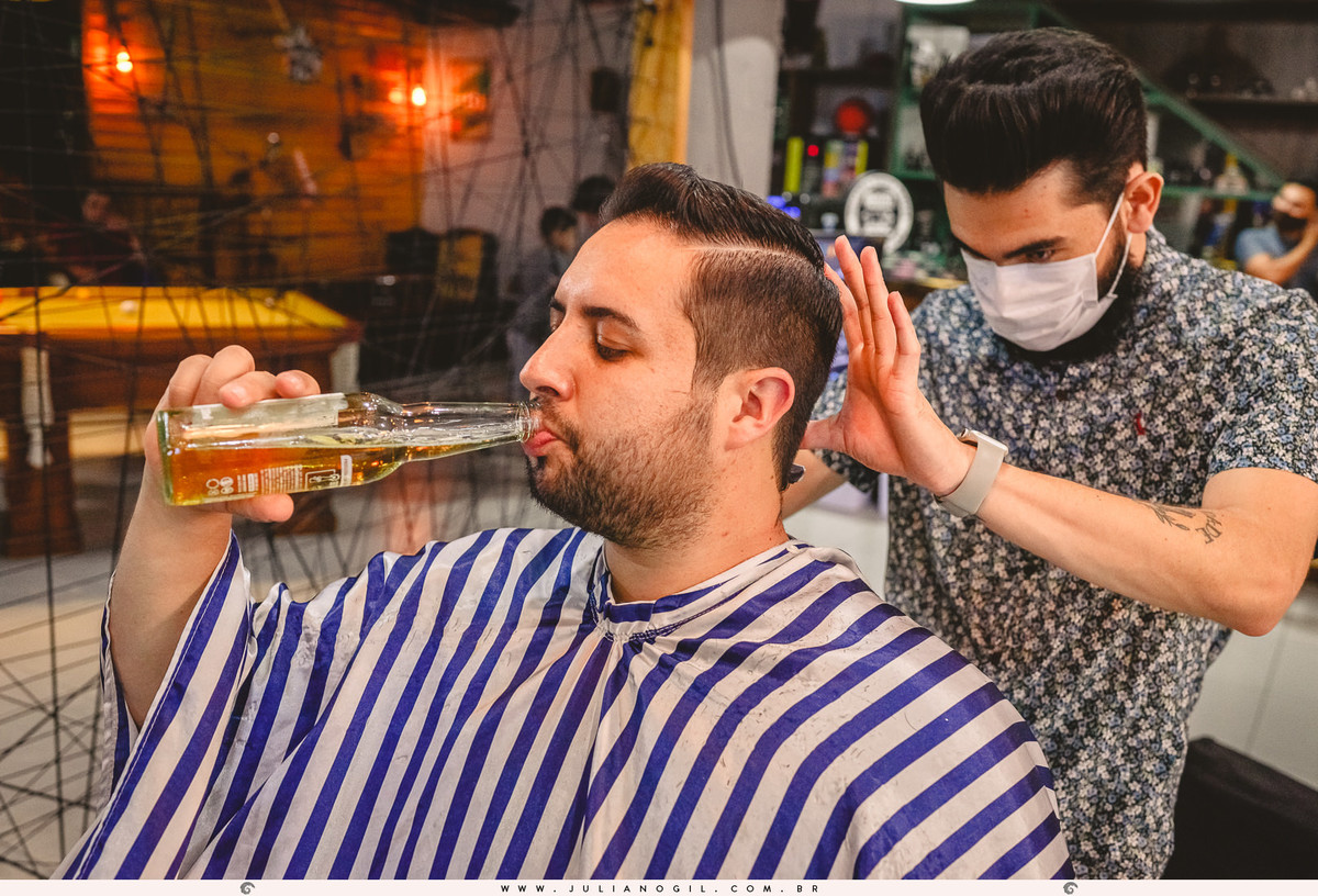 Making-of-Felipe-Mazzo-Barbearia-21-de-maio-Casamento-Irati-Paraná-Fotógrafo-Juliano-Gil