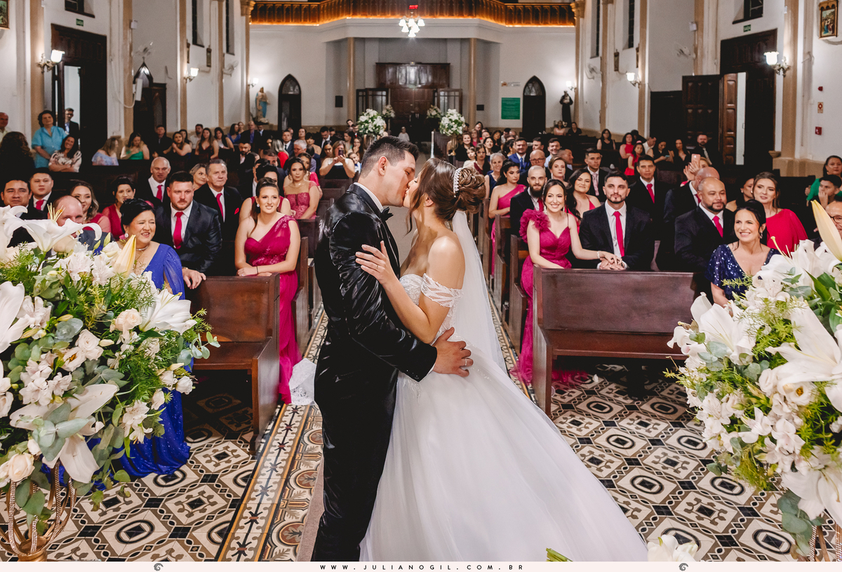 Gabriela-Grochoviski-Luiz-Zago-Casamento-Irati-Paraná-Paróquia-São-Miguel-Fotógrafo-Juliano-Gil-Cerimônia
