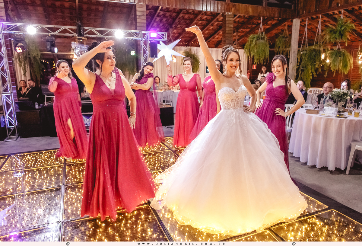 Gabriela-Grochoviski-Luiz-Zago-Casamento-Irati-Paraná-Paróquia-São-Miguel-Fotógrafo-Juliano-Gil-Rancho-do-lago-vó-Tereza