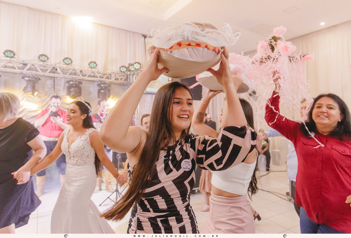 Recepção Casamento Willian de Lara Jéssica Wengrzen fotógrafo Juliano Gil Irati Paraná Casamento Igreja Matriz Senhor Bom Jesus Restaurante do Colono