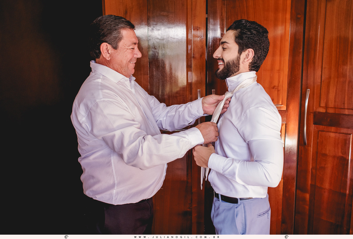 Making Of Noivo Willian de Lara fotógrafo Juliano Gil Irati Paraná Casamento Igreja Matriz Senhor Bom Jesus