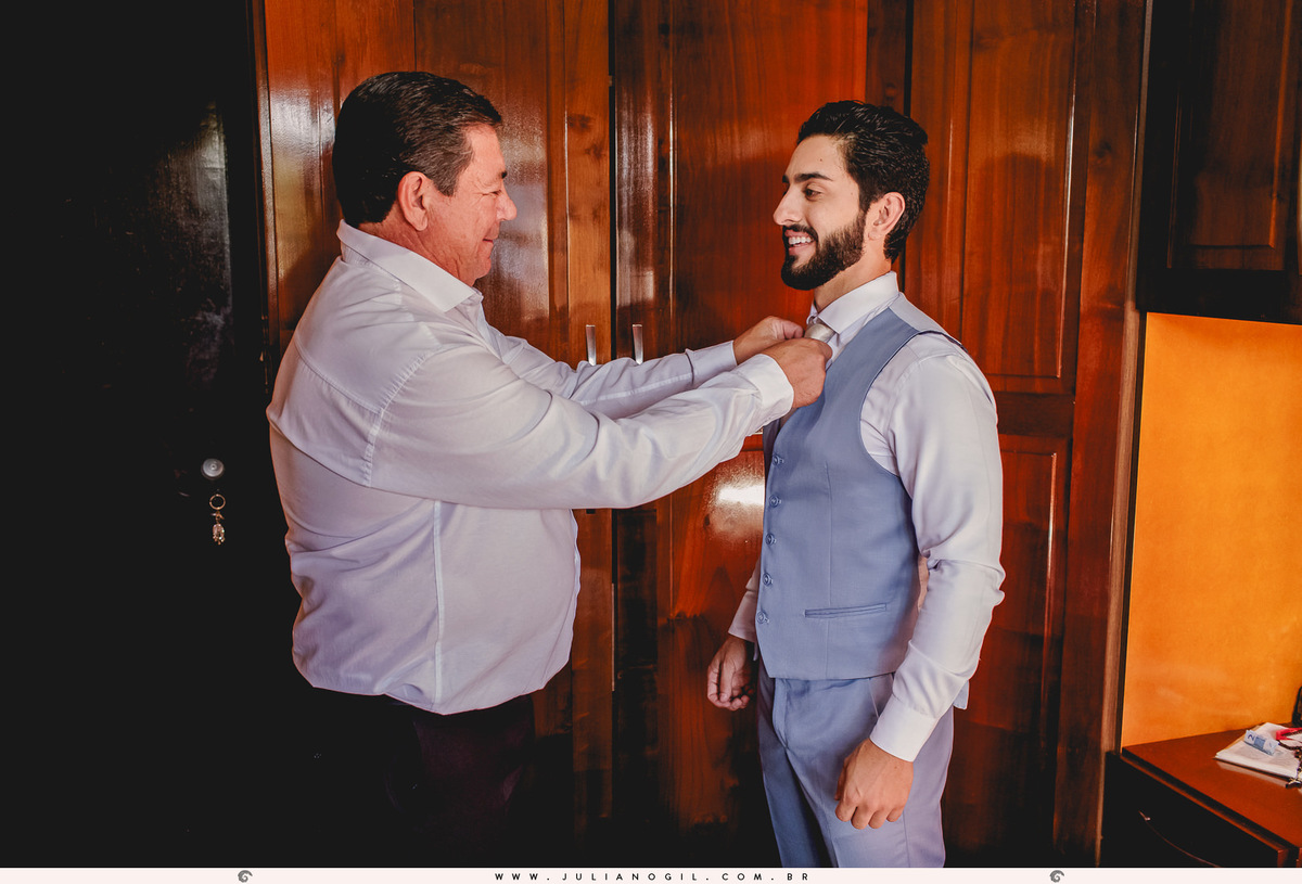 Making Of Noivo Willian de Lara fotógrafo Juliano Gil Irati Paraná Casamento Igreja Matriz Senhor Bom Jesus