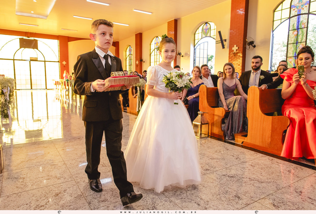 Cerimônia casamento Sandineli Bini Elvis Platini Paróquia São João Paulo II Ponta Grossa Fotógrafo Juliano Gil Irati Paraná