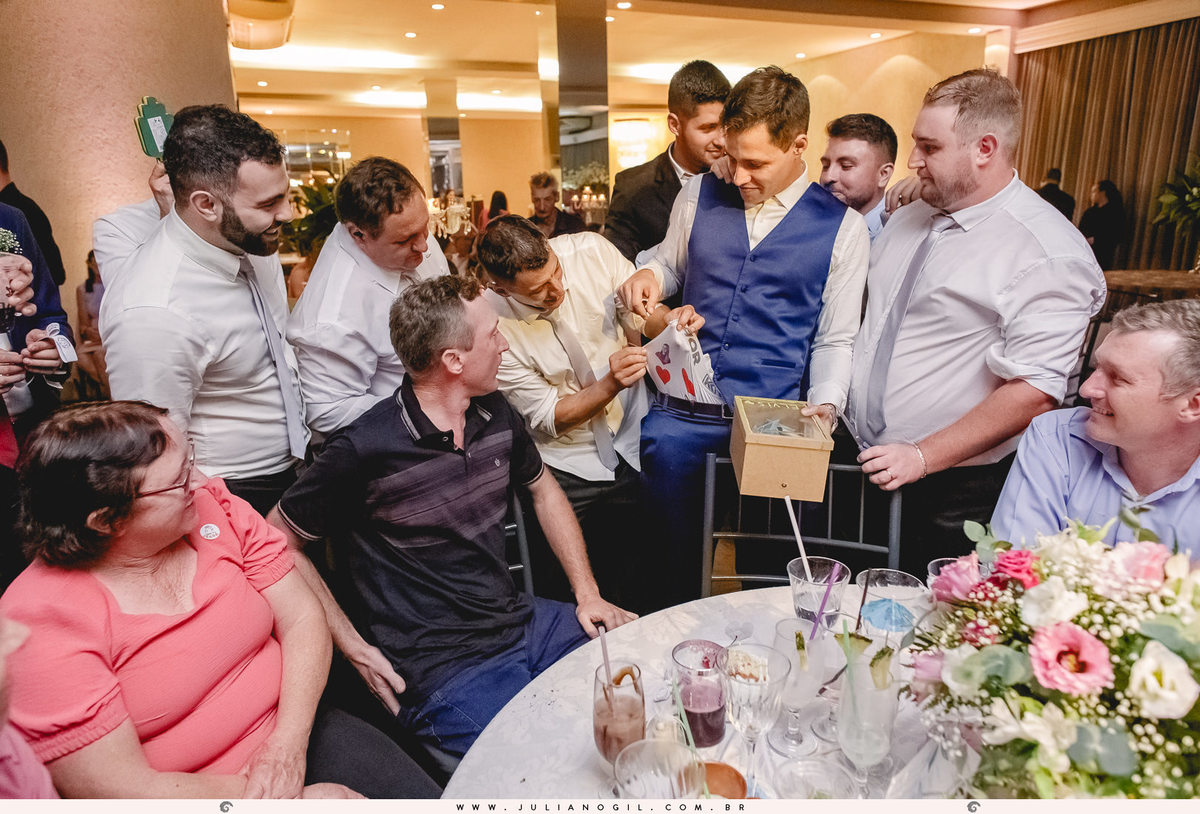 Cerimônia casamento Sandineli Bini Elvis Platini Paróquia São João Paulo II Ponta Grossa Fotógrafo Juliano Gil Irati Paraná Recepção Clube Ponta Lagoa