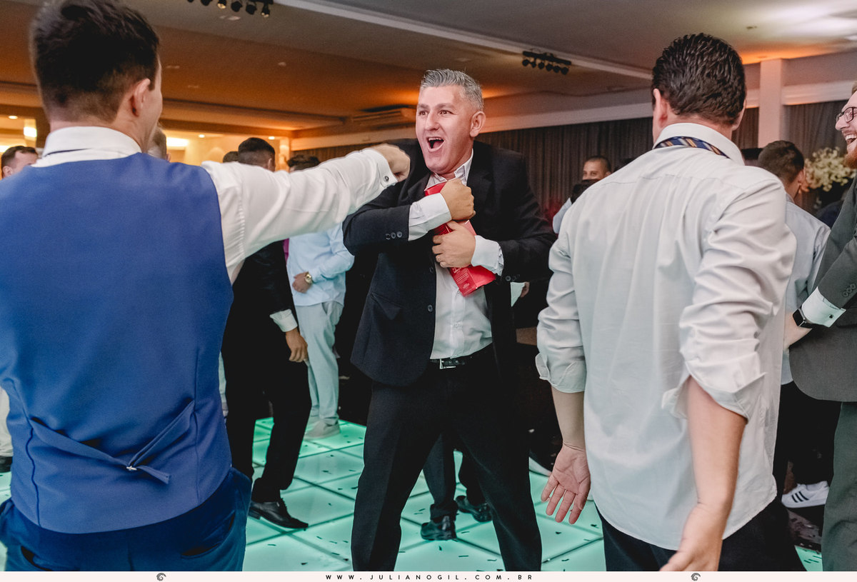 Cerimônia casamento Sandineli Bini Elvis Platini Paróquia São João Paulo II Ponta Grossa Fotógrafo Juliano Gil Irati Paraná Recepção Clube Ponta Lagoa