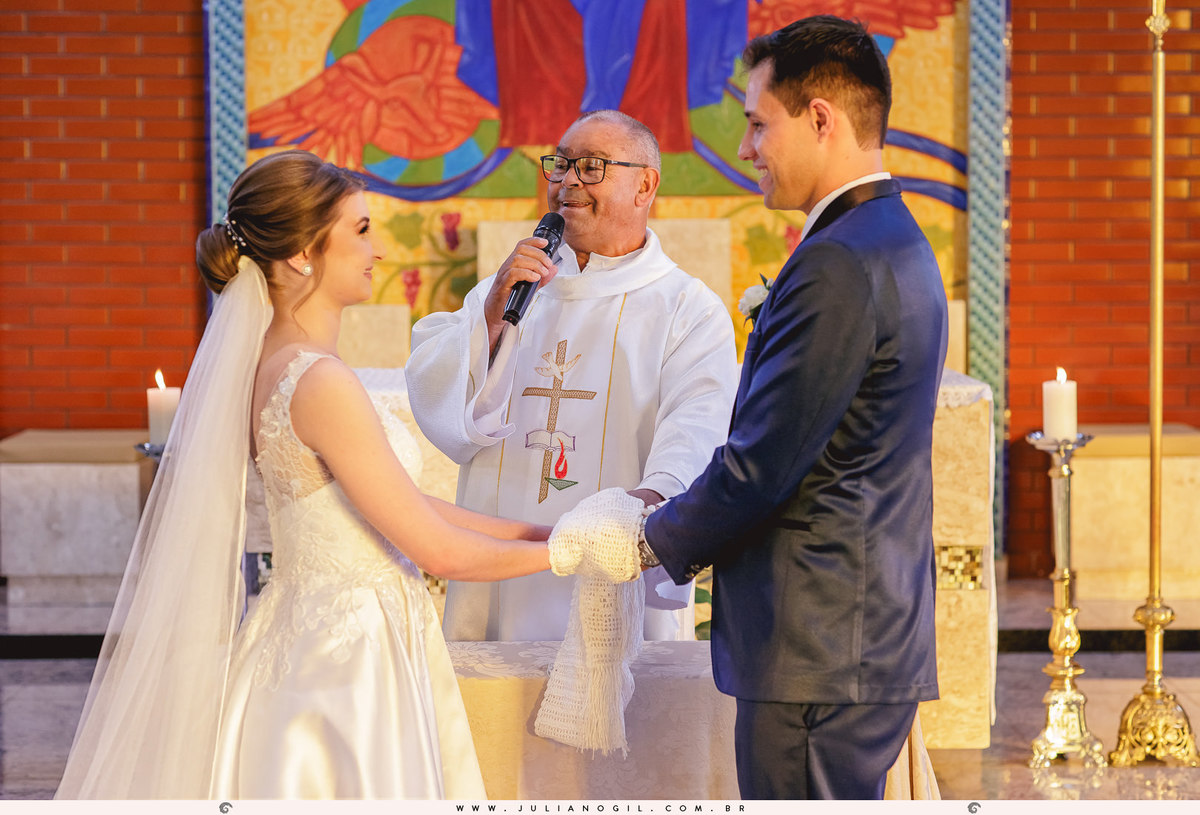 Cerimônia casamento Sandineli Bini Elvis Platini Paróquia São João Paulo II Ponta Grossa Fotógrafo Juliano Gil Irati Paraná