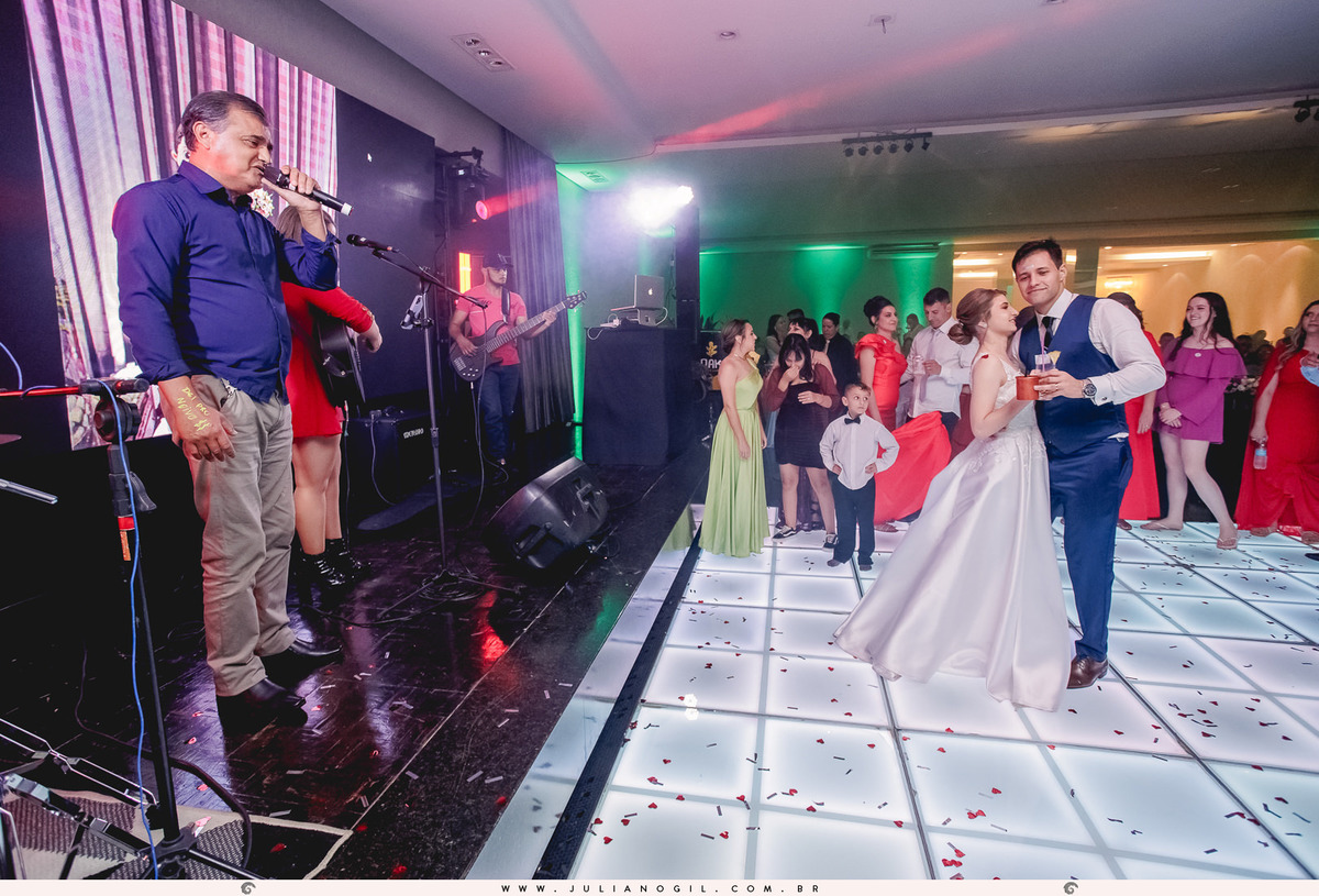 Cerimônia casamento Sandineli Bini Elvis Platini Paróquia São João Paulo II Ponta Grossa Fotógrafo Juliano Gil Irati Paraná Recepção Clube Ponta Lagoa