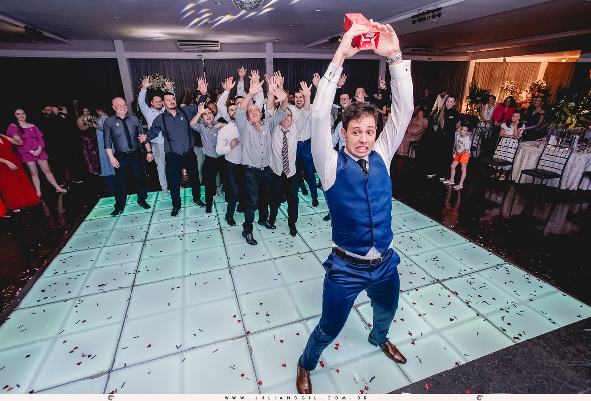 Cerimônia casamento Sandineli Bini Elvis Platini Paróquia São João Paulo II Ponta Grossa Fotógrafo Juliano Gil Irati Paraná Recepção Clube Ponta Lagoa